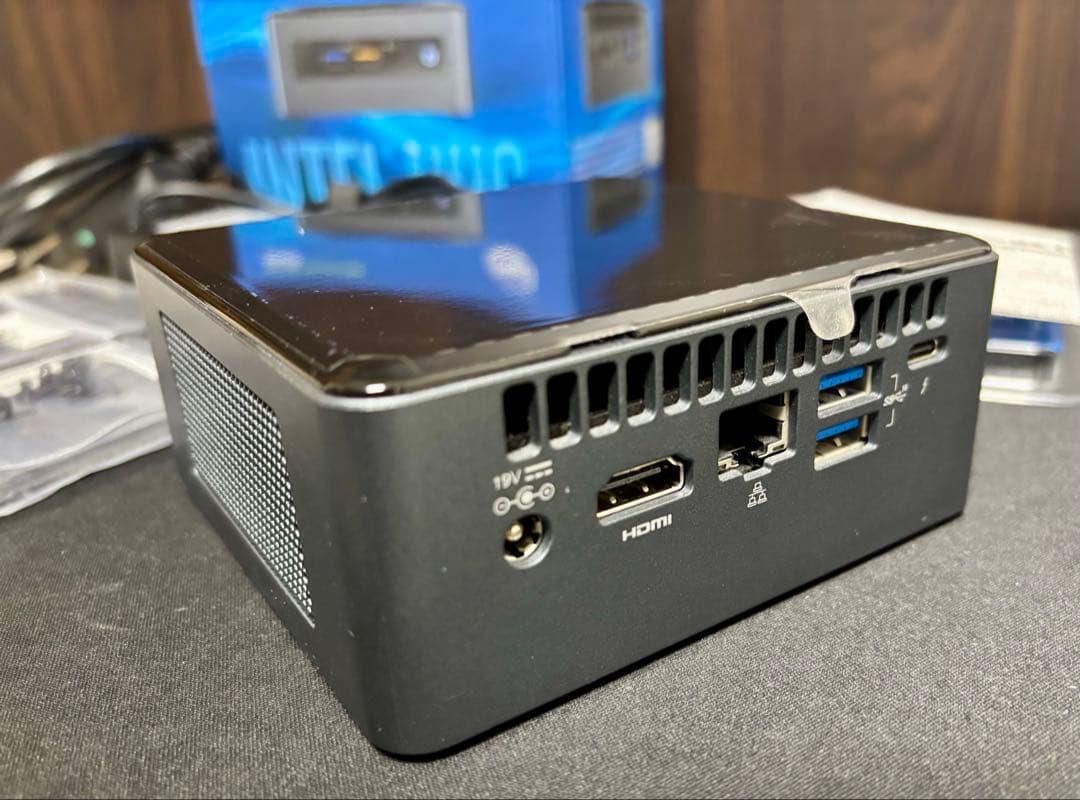 Intel NUC ミニPC BOXNUC8I3BEH 16G/256G
