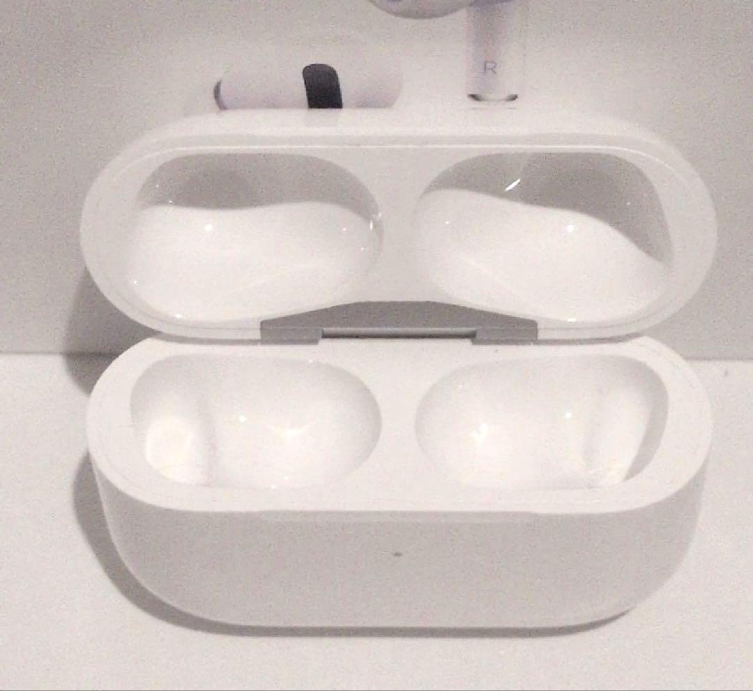 美品 AirPods Pro 第2世代 MQD83J/A