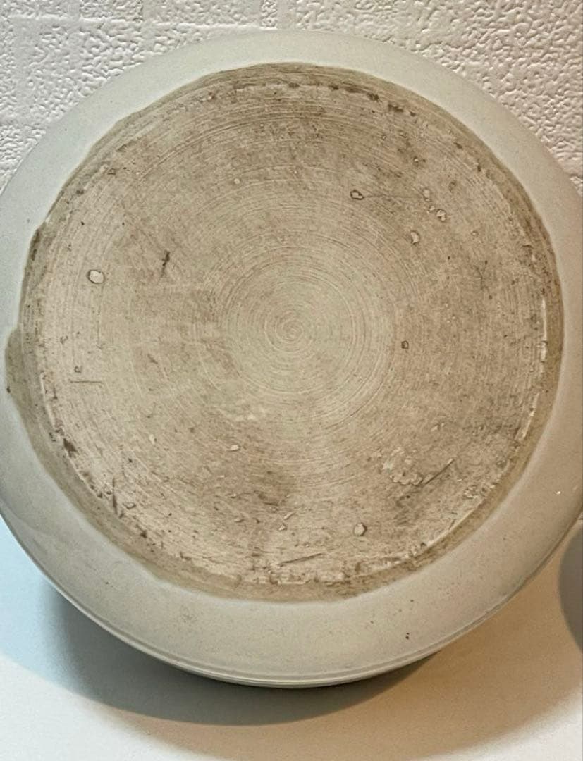 中国 骨董品 宋時代 尚食局 定窯白磁 剔刻 龍紋盒。