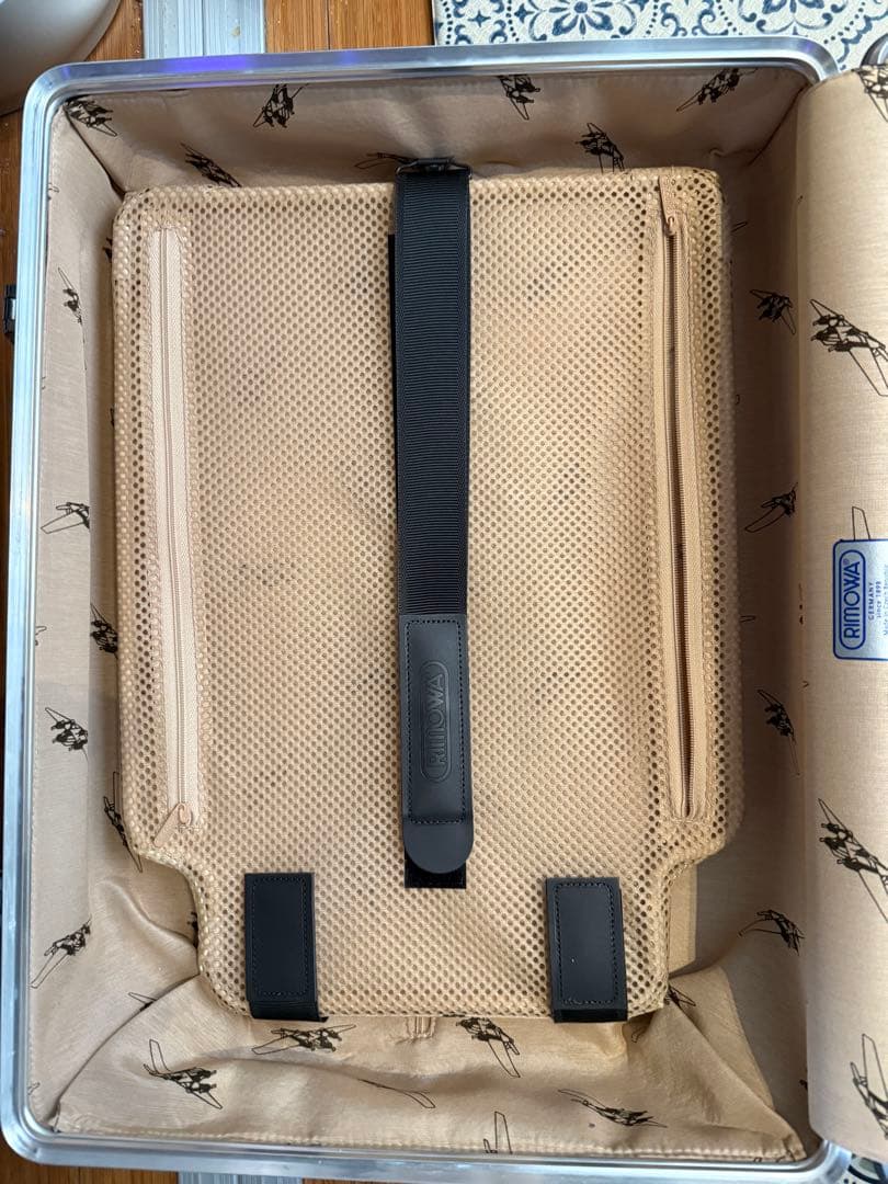 RIMOWA CLASSIC FLIGHT CABIN シルバー 新品未使用！