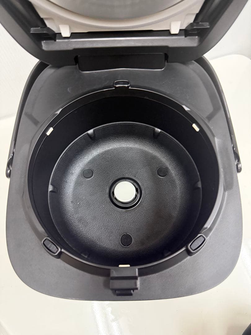 Panasonic IH 炊飯器 SR-FE101 ブラック 2024年製