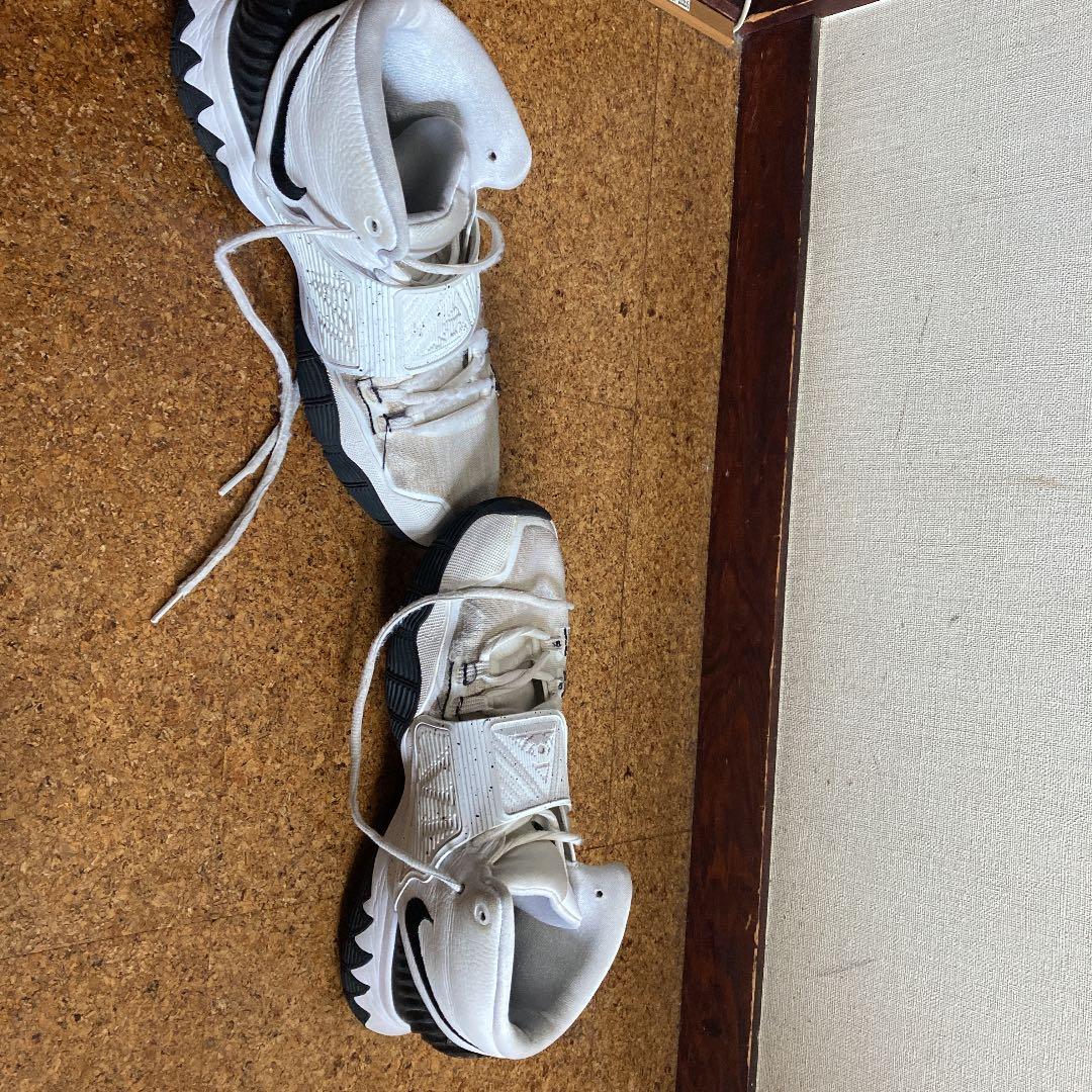 NIKEカイリー6