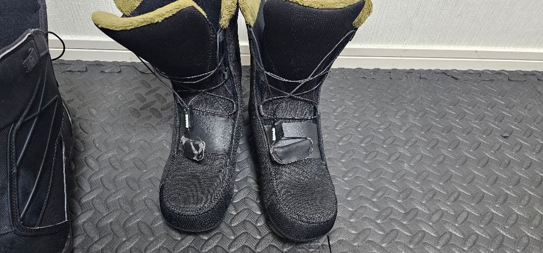 【美品】サロモン SALOMON FACTION スノーボードブーツ 27.5