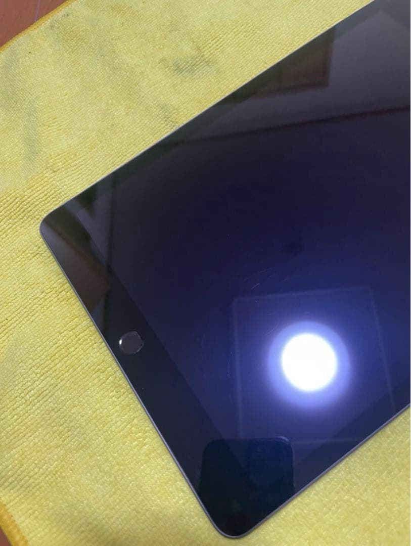 iPad 10.2インチ (第8世代) 32GB WiFi + セルラー