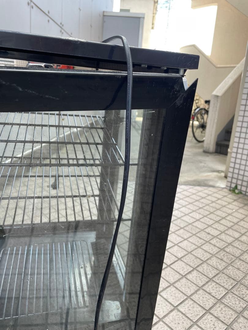 4面ガラス冷蔵ショーケース 黒