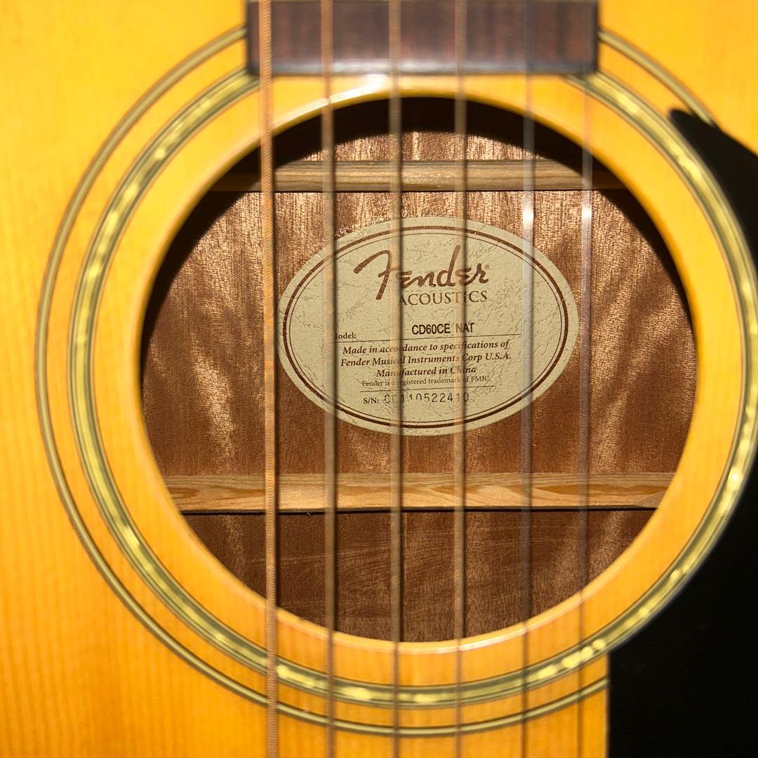 Fenderエレアコ CD60CE NAT