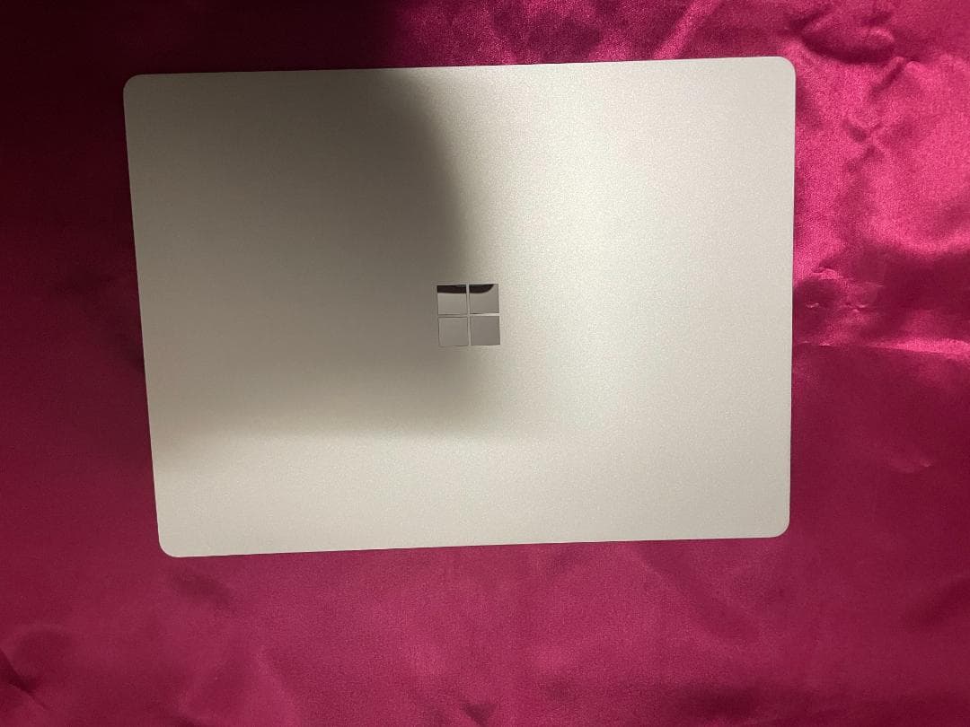 中古　Surface Laptop Go 2 　 8QF-00040 プラチナ