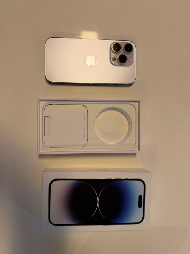 Apple iPhone 14 Pro 256gbシルバー 本体