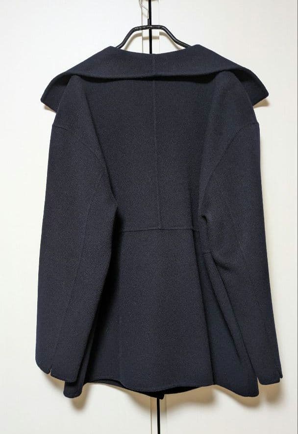 I NEED MORE SHOES × haruka コラボコート　ネイビー