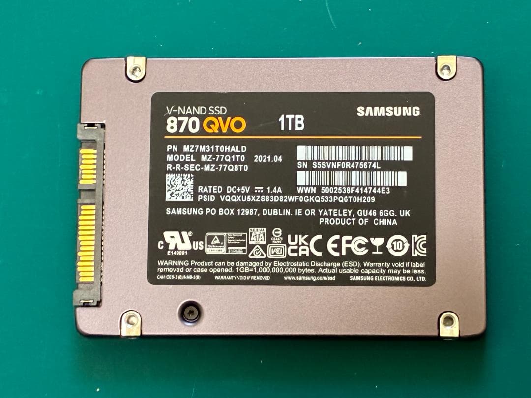 Samsung 860 QVO 1TB SATA 2.5 内蔵 SSD 使用少⑬