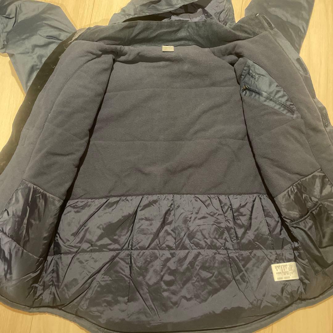 バルセロナ　ナイキ　サッカー　ベンチコート　防寒　防風　あったか