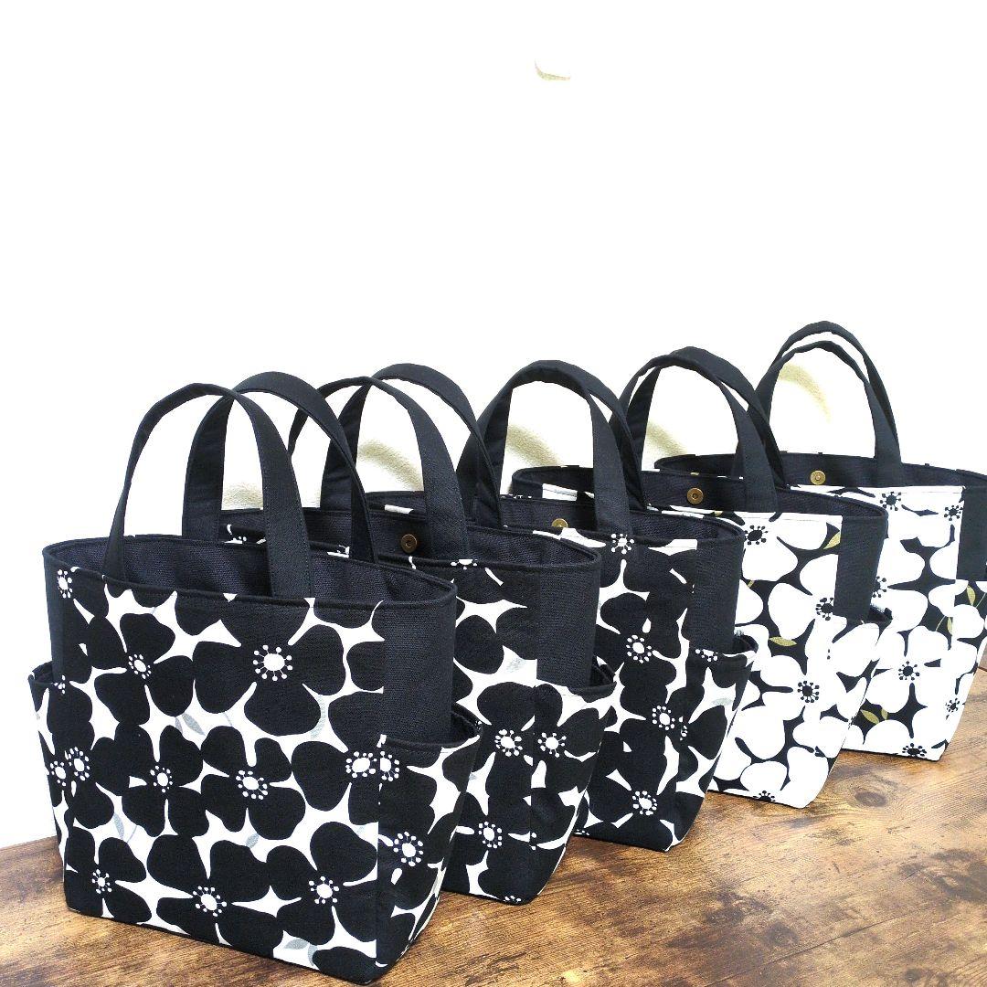 ハンドメイド　サイドポケット付き トートバッグ　花柄