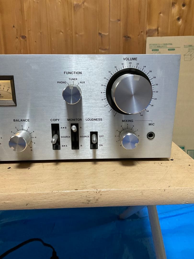 ステレオ　カセット　デッキとステレオアンプ　コロムビア　ジャンク