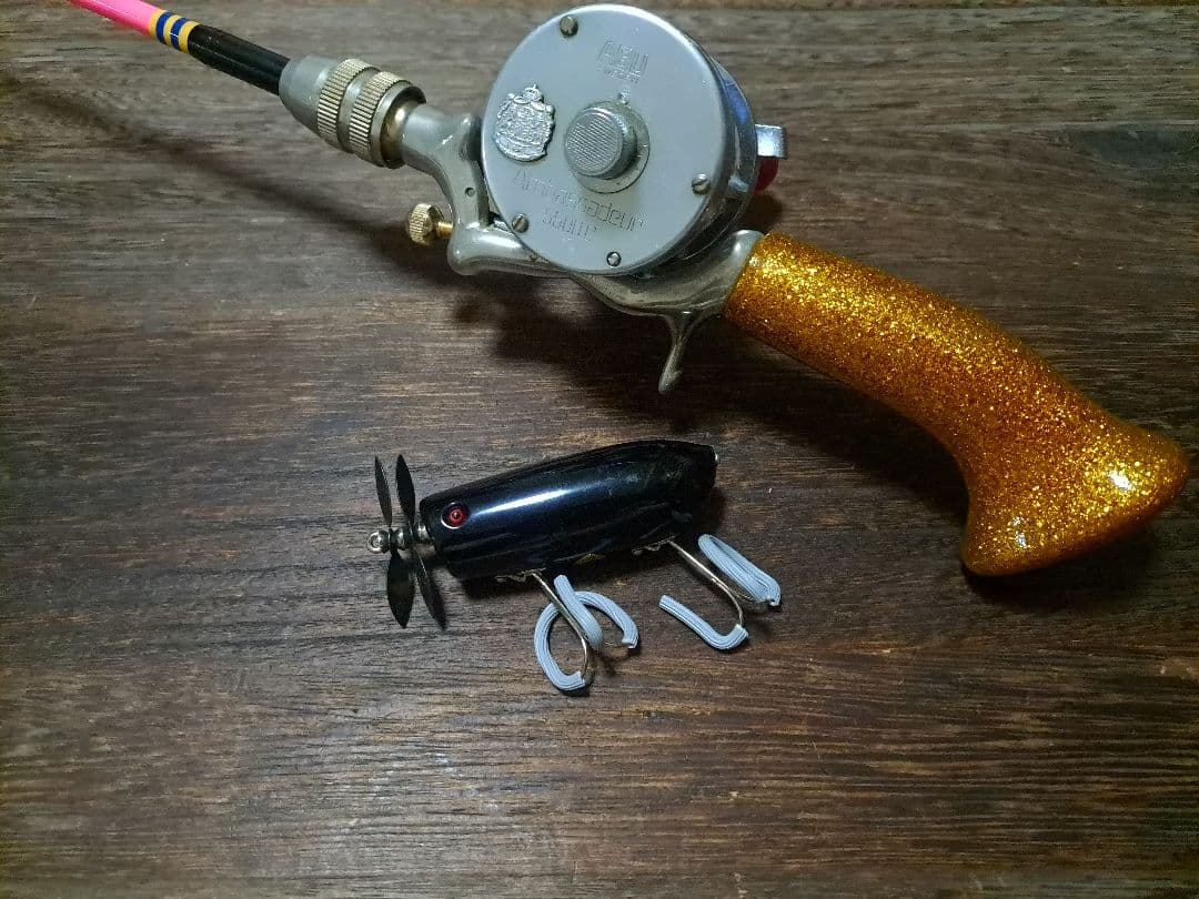 トップウォータージャンキー　ミルヘッドターキー　ブラック　レッドアイ