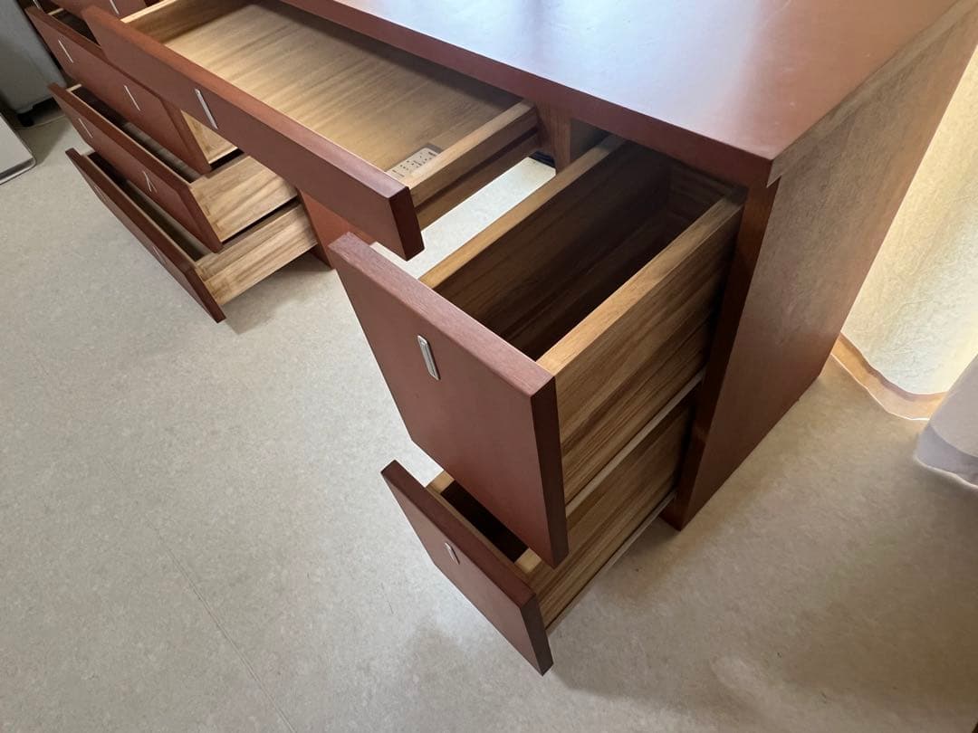 桐　国産木製家具　テーブル/ドレッサー/デスク/タンス