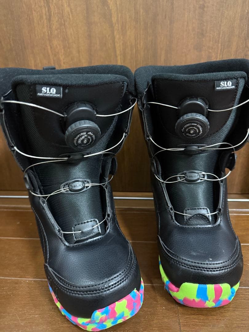 子供用スノボー、ビンディング、ブーツ