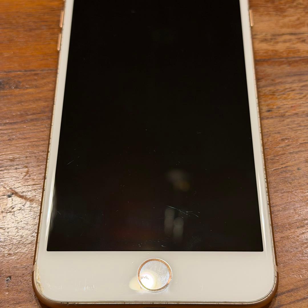 Apple iPhone 8 Plus ゴールド
