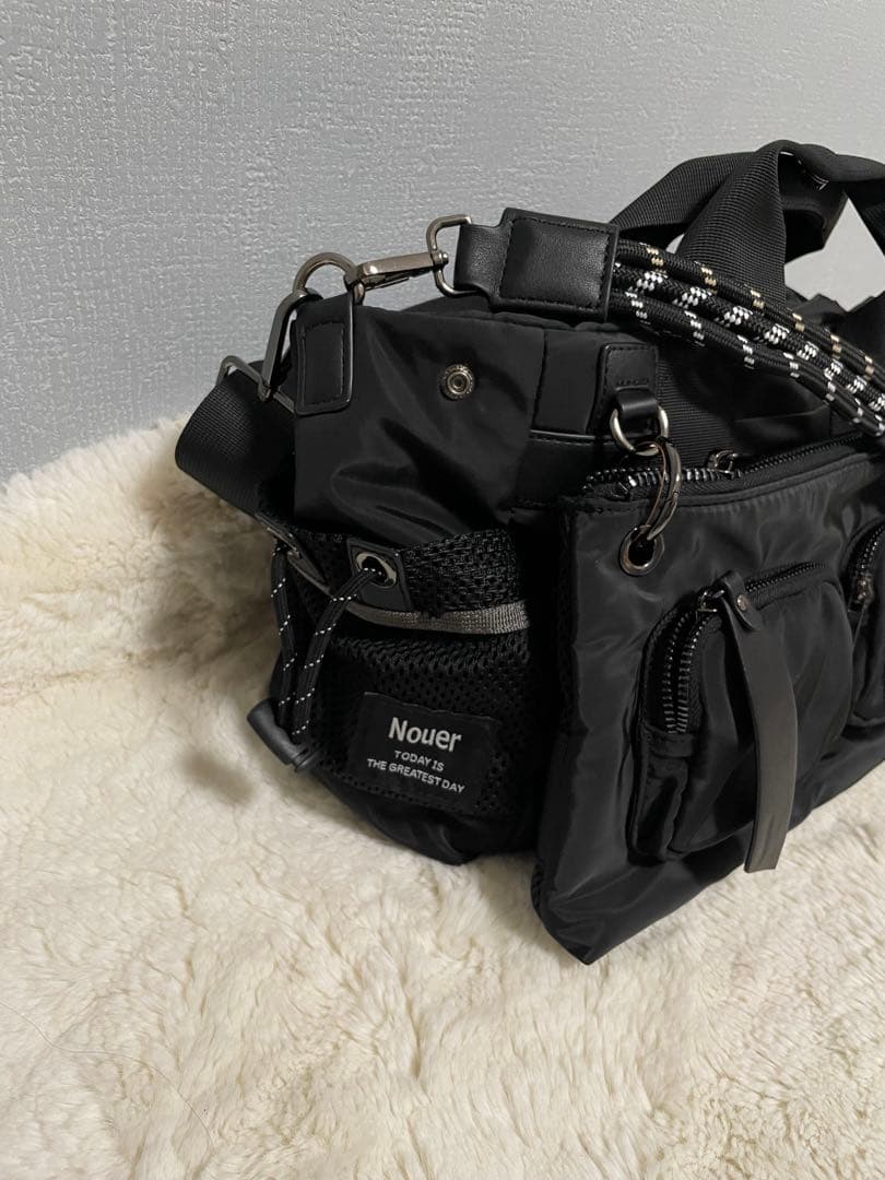 【美品】nouer ヌエール　マルチウェイポケットデザインミニBAG ブラック