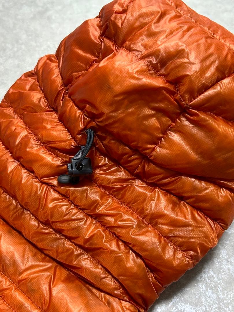 希少 極美品 パタゴニア ウルトラライトダウン フーディ S オレンジ