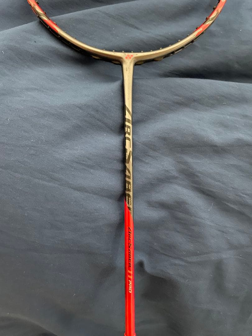 アークセイバー11pro バドミントンラケット レッド/ブラック