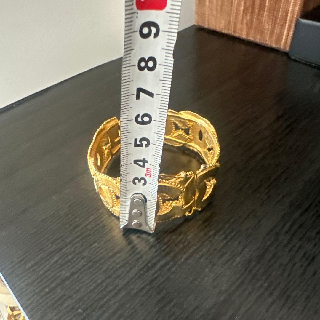 CHANEL金色 透かし彫り チェーンリンク ブレスレット留め金がつぶれてる