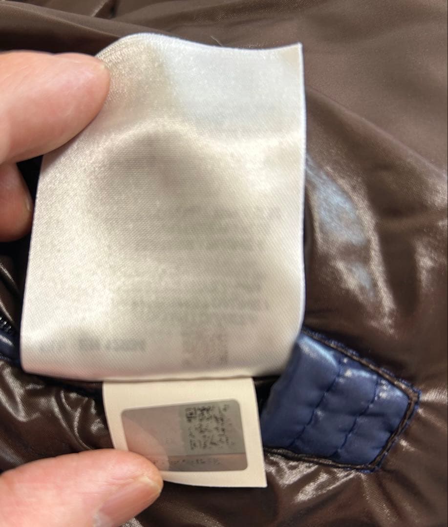 ⭐︎ スメラギ 123 ⭐︎MONCLER MAYA ネイビー　フード付き