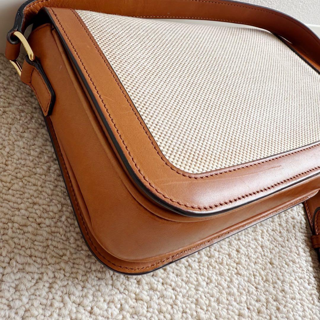 CELINE セリーヌ　ティーントリオンフ　ナチュラルタン　ショルダーバッグ