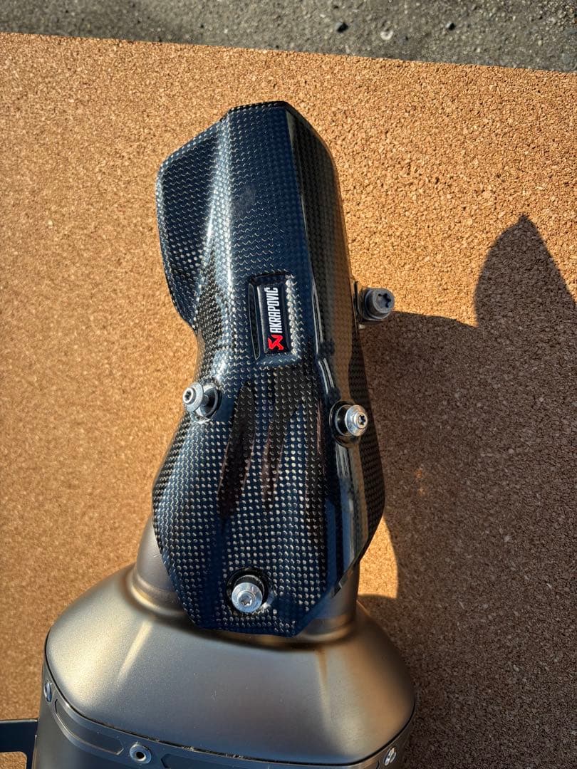 美品 R1250GS AKRAPOVIC スリップオンマフラー