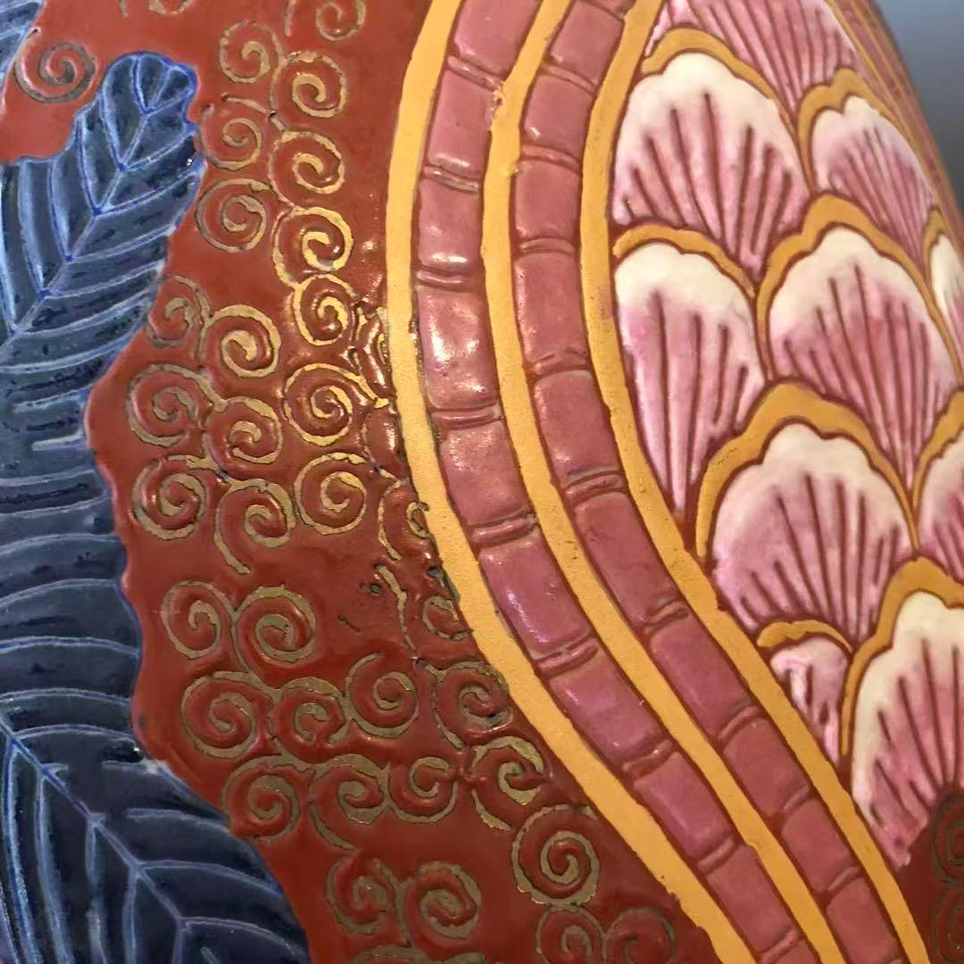 N406、骨董品　中国美術　豪華な中国 金彩花瓶　美品