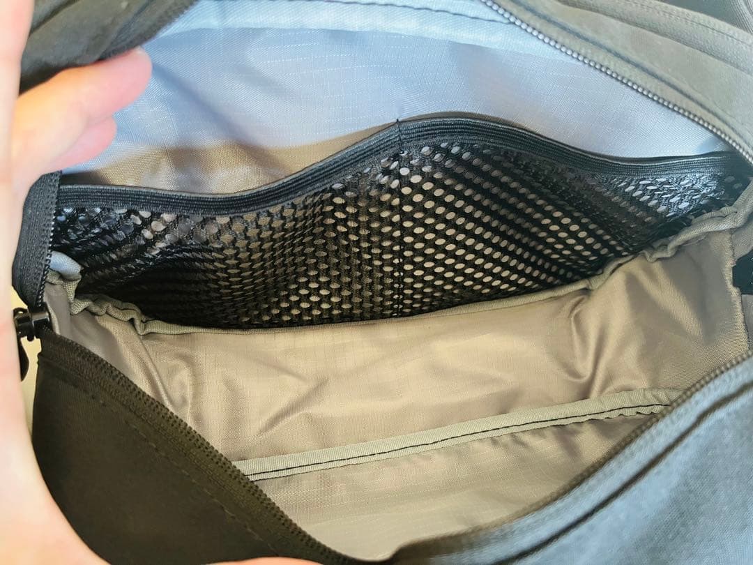 ポムル ブラック ヒップシート