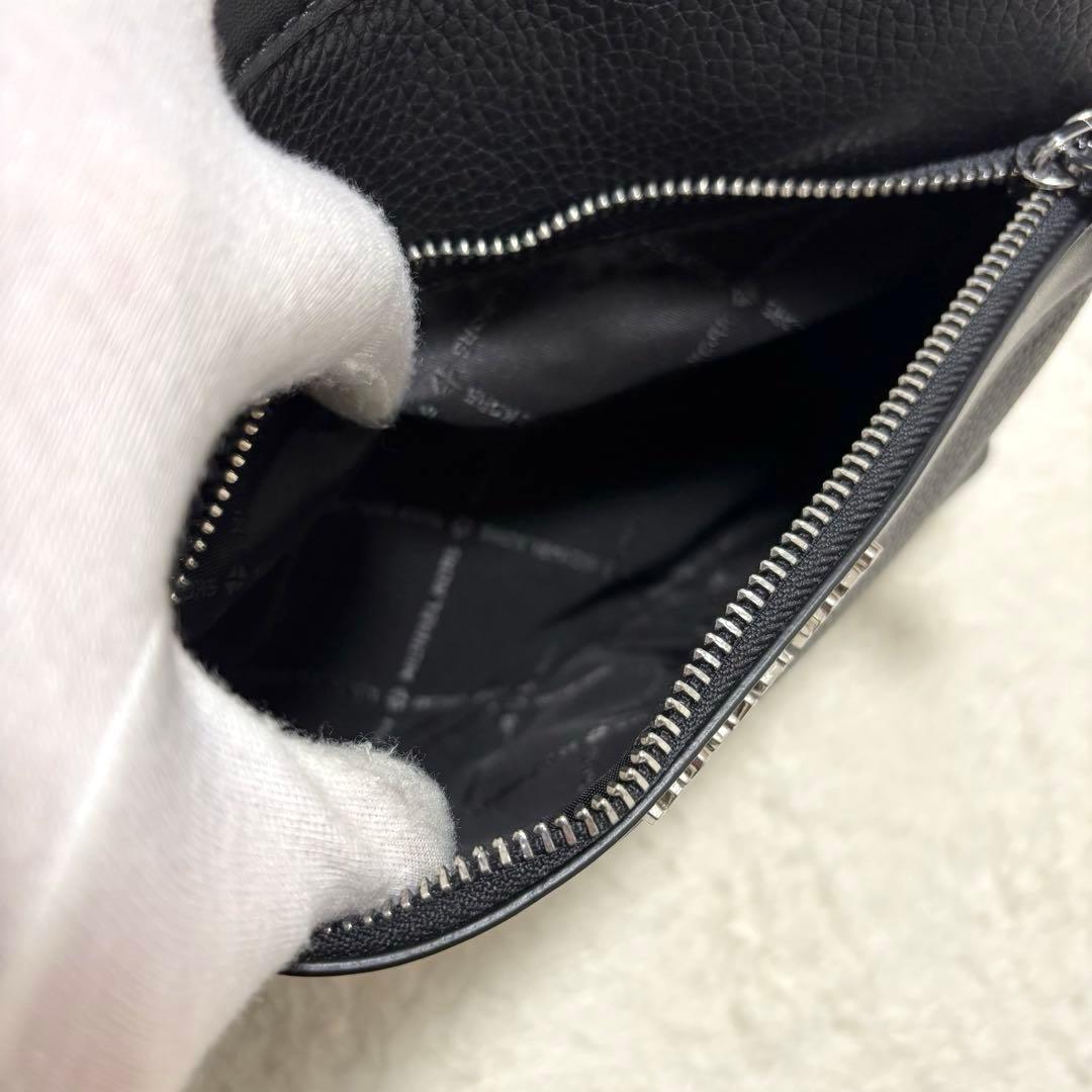 美品 マイケルコース レザー カメラバッグ ショルダーバッグ シボ革 ブラック