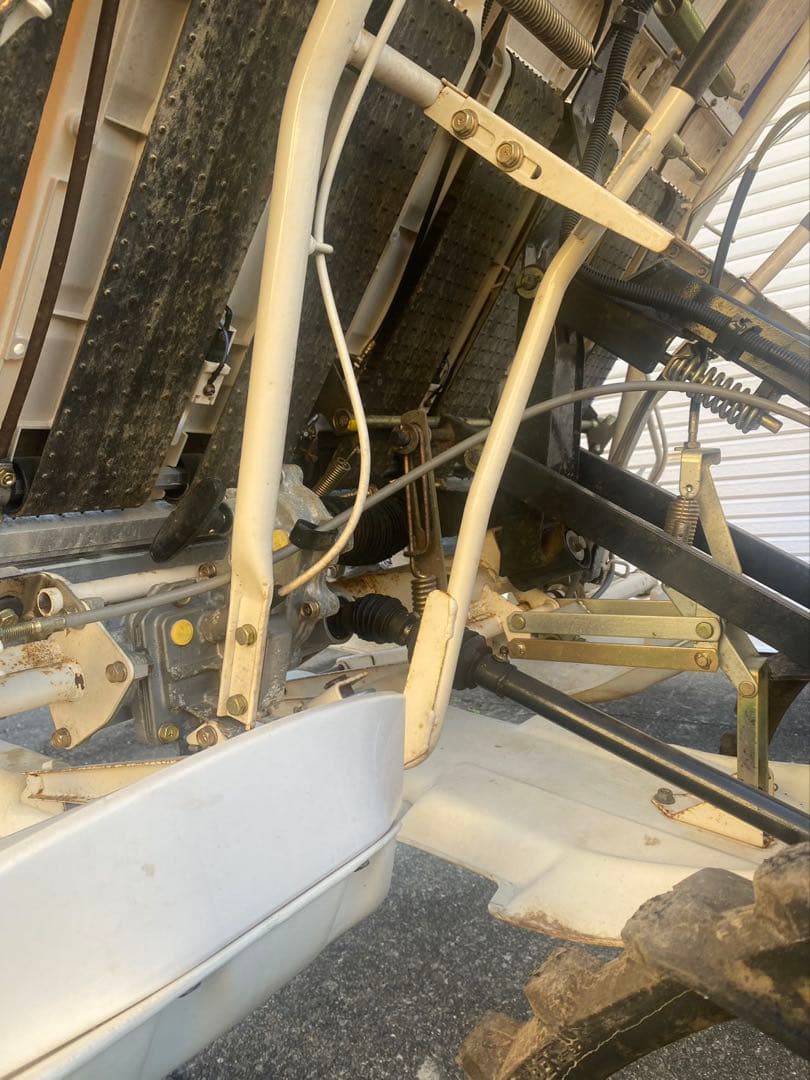 イセキ 田植機 PQ4-VS 4条ガソリンエンジンリコイルスタート愛知県引取限定