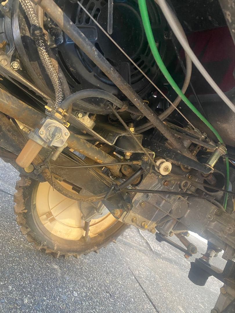 イセキ 田植機 PQ4-VS 4条ガソリンエンジンリコイルスタート愛知県引取限定