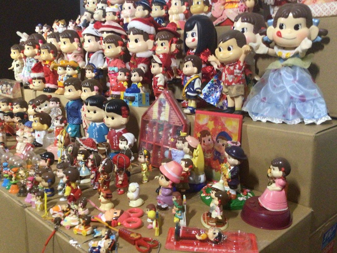 引退コレクション♪不二家 FUJIYA ペコちゃん人形 グッズ 総数200点以上