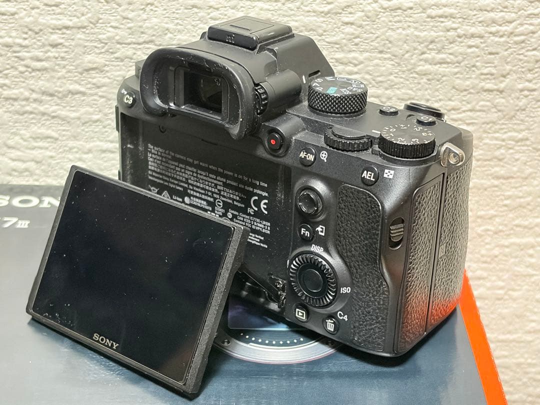 SONY α7 III ボディ ミラーレス一眼カメラ【ILCE-7M3】