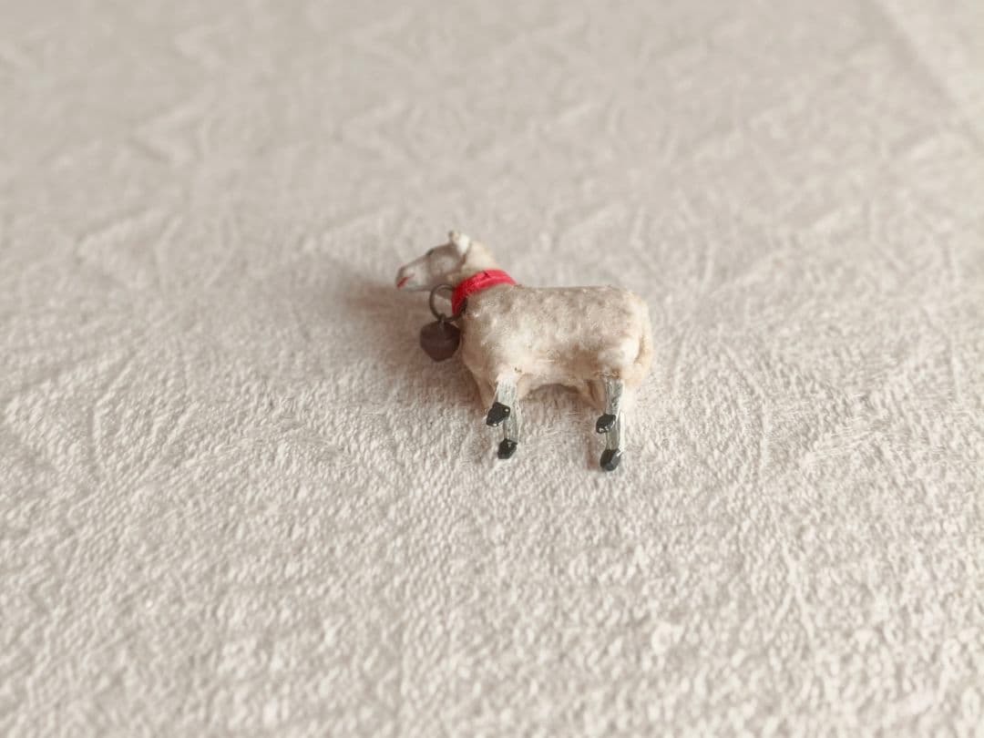 【Daisyさま】antique sheep ✵ *クリスマスの 羊さん (s)