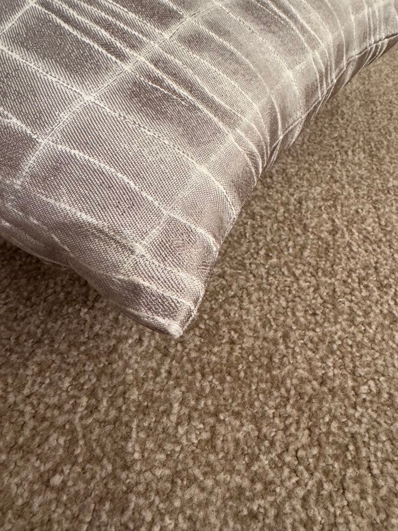 アルマーニ　高級クッション