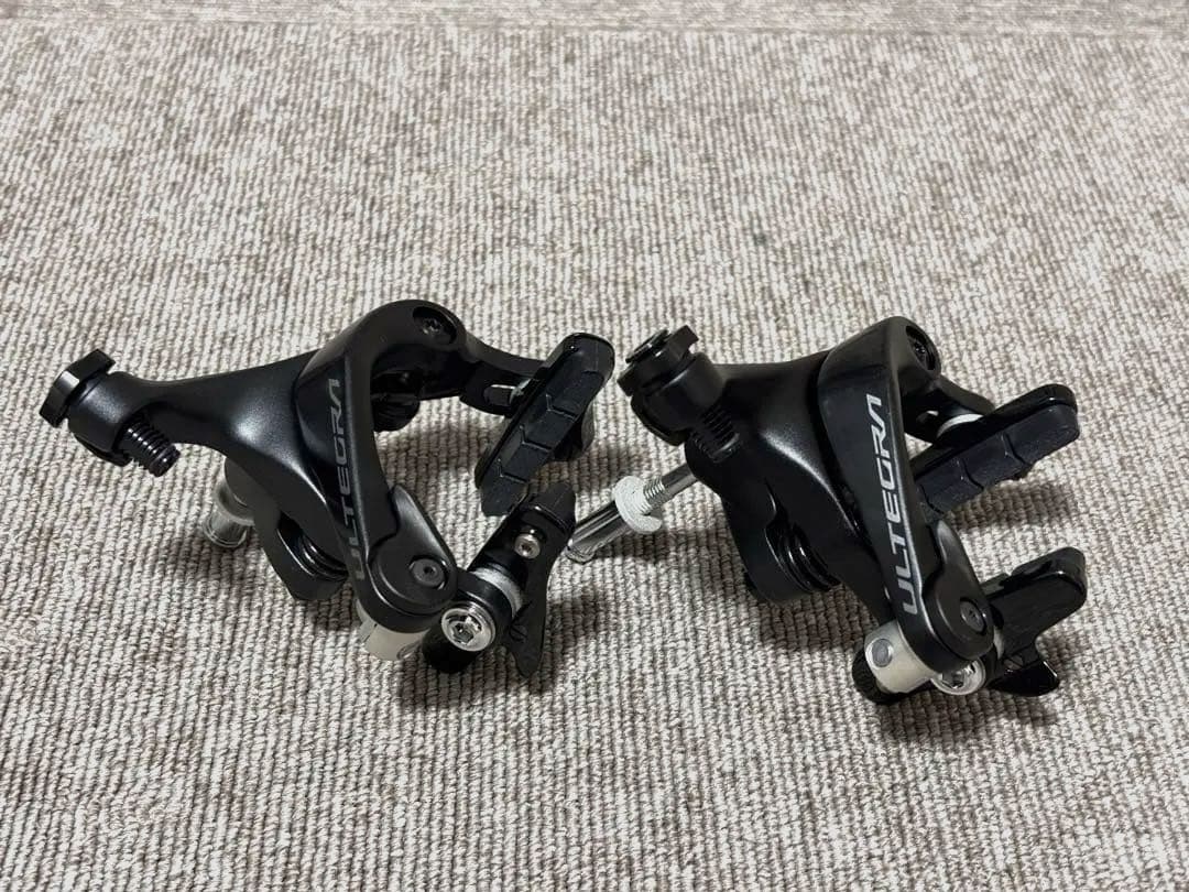 Shimano ULTEGRA ブレーキキャリパー BR-R8100 前後セット