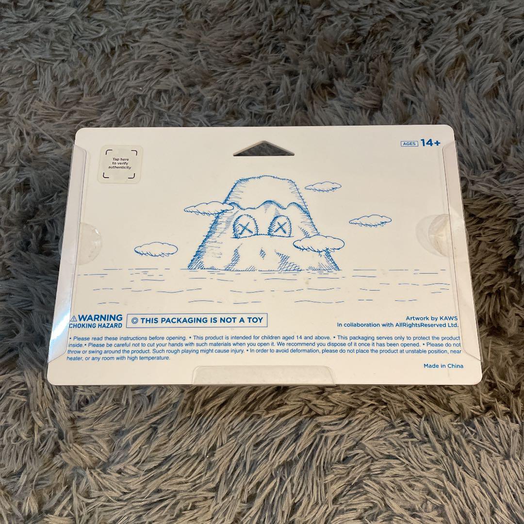 イヤホン KAWS:HOLIDAY