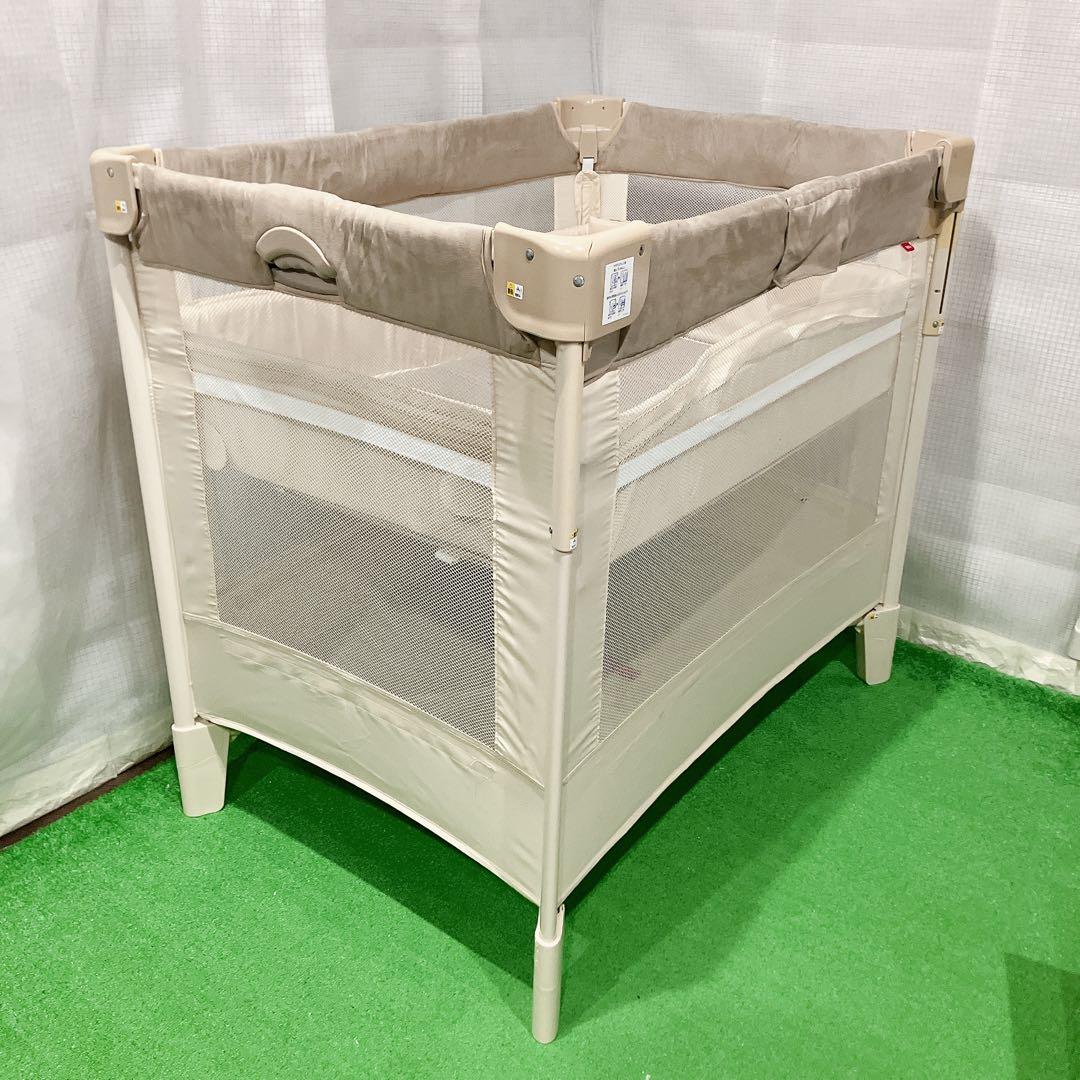 美品 Aprica ココネルエアープラス ベビーベッド ホワイト 洗えるマット