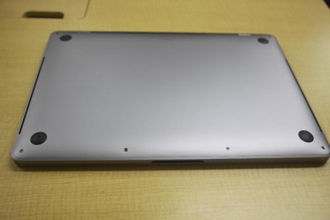 MacBook Pro 13インチ,2019/16GB/1TB