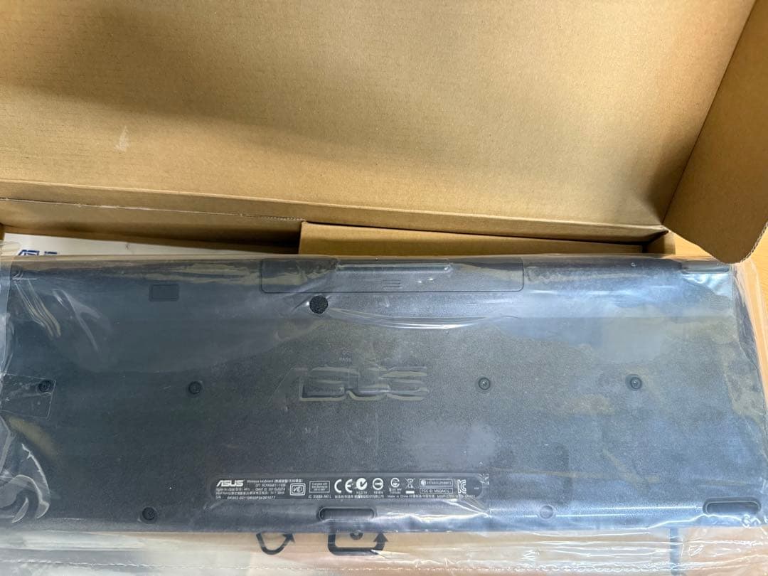 ASUS デスクトップPC 本体　core i3 5005U 液晶一体