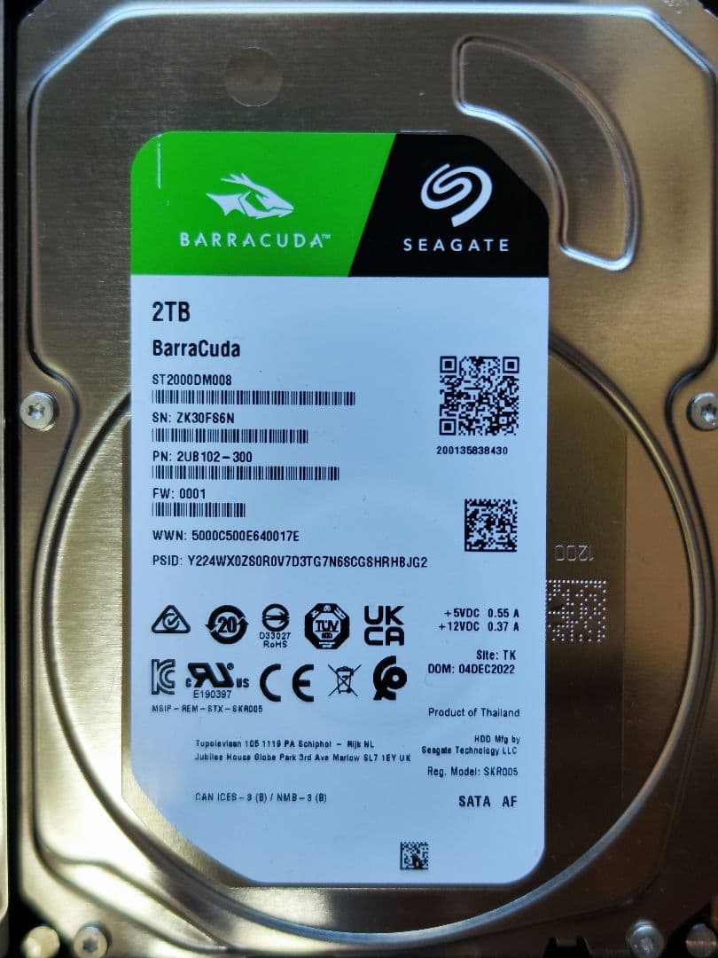 WesternDigital & Seagate 2TBx4 計8TB HDD