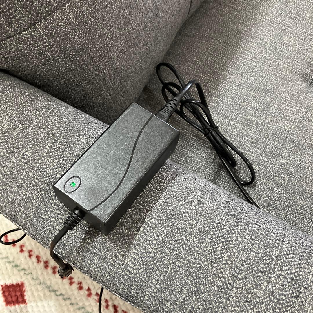 立ち上がり支援1人用電動リクライニングソファ　美品　　　ニトリ