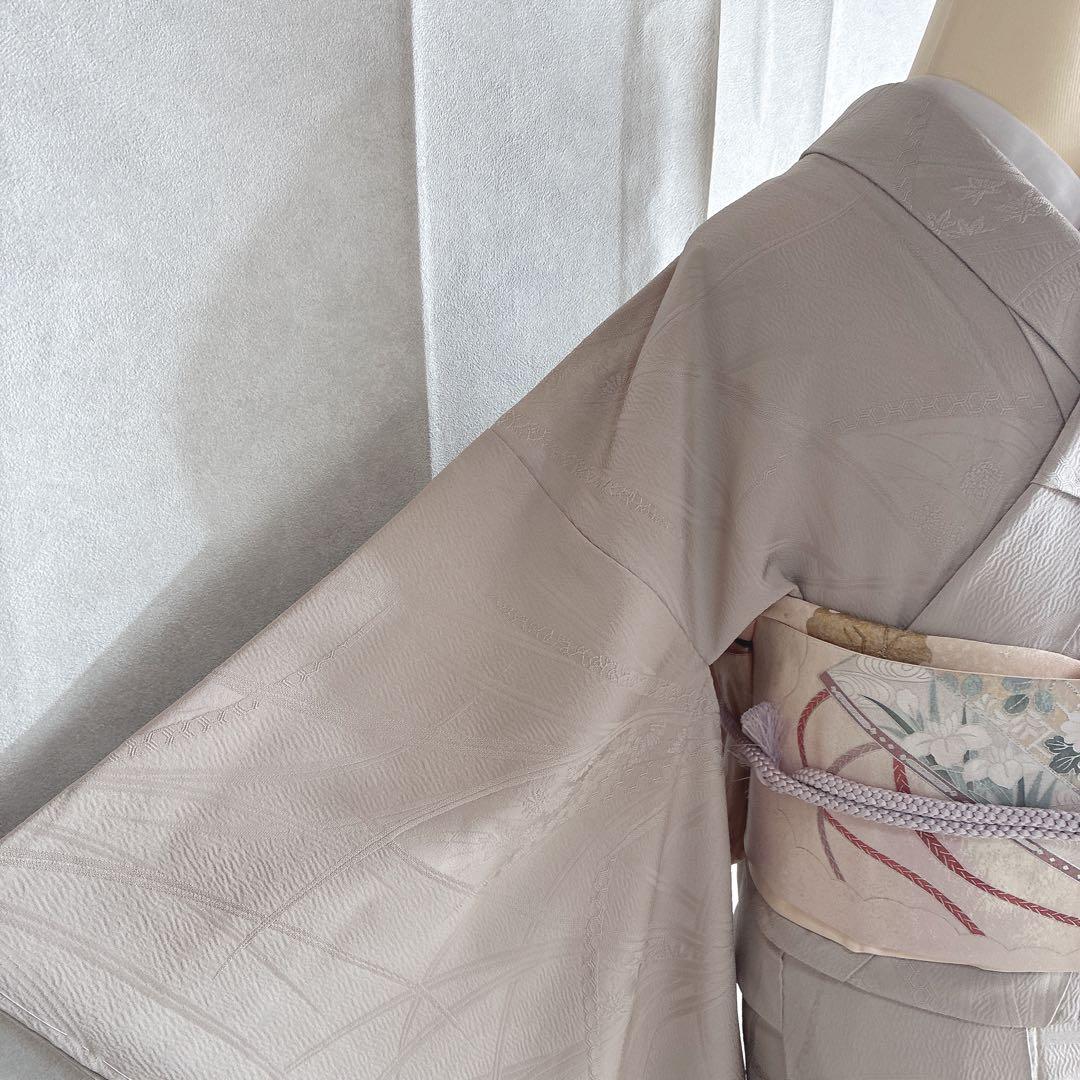 色無地　フルセット　着物　正絹　しつけ糸付き　ホワイトグレー　一つ紋　G4