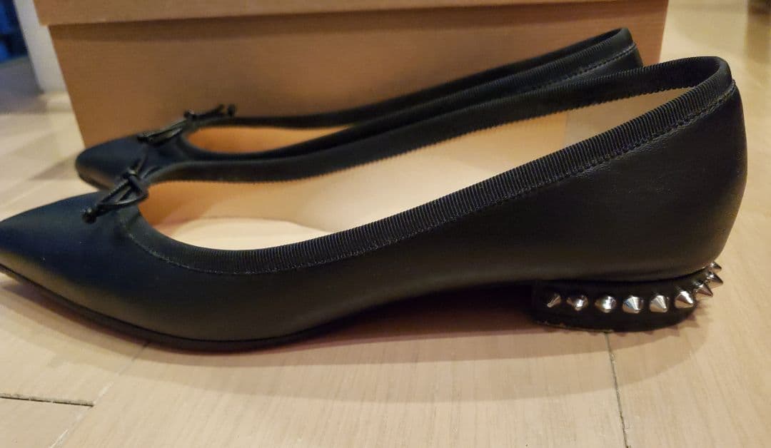 Christian Louboutin ブラック フラットシューズ　美品!!