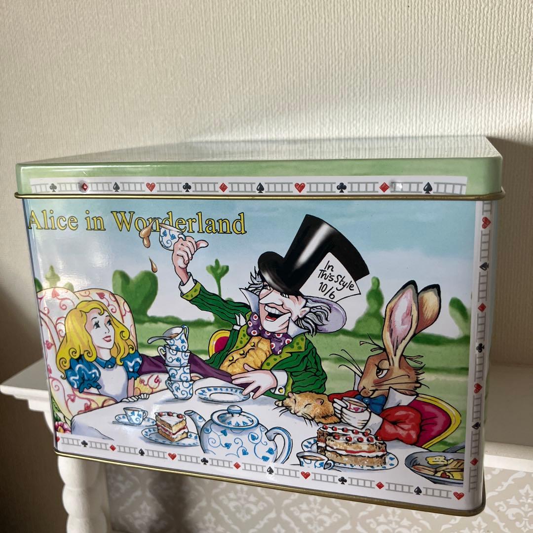 イギリス　陶器　不思議の国のアリス　ヤマネ　Cardew　Beswick