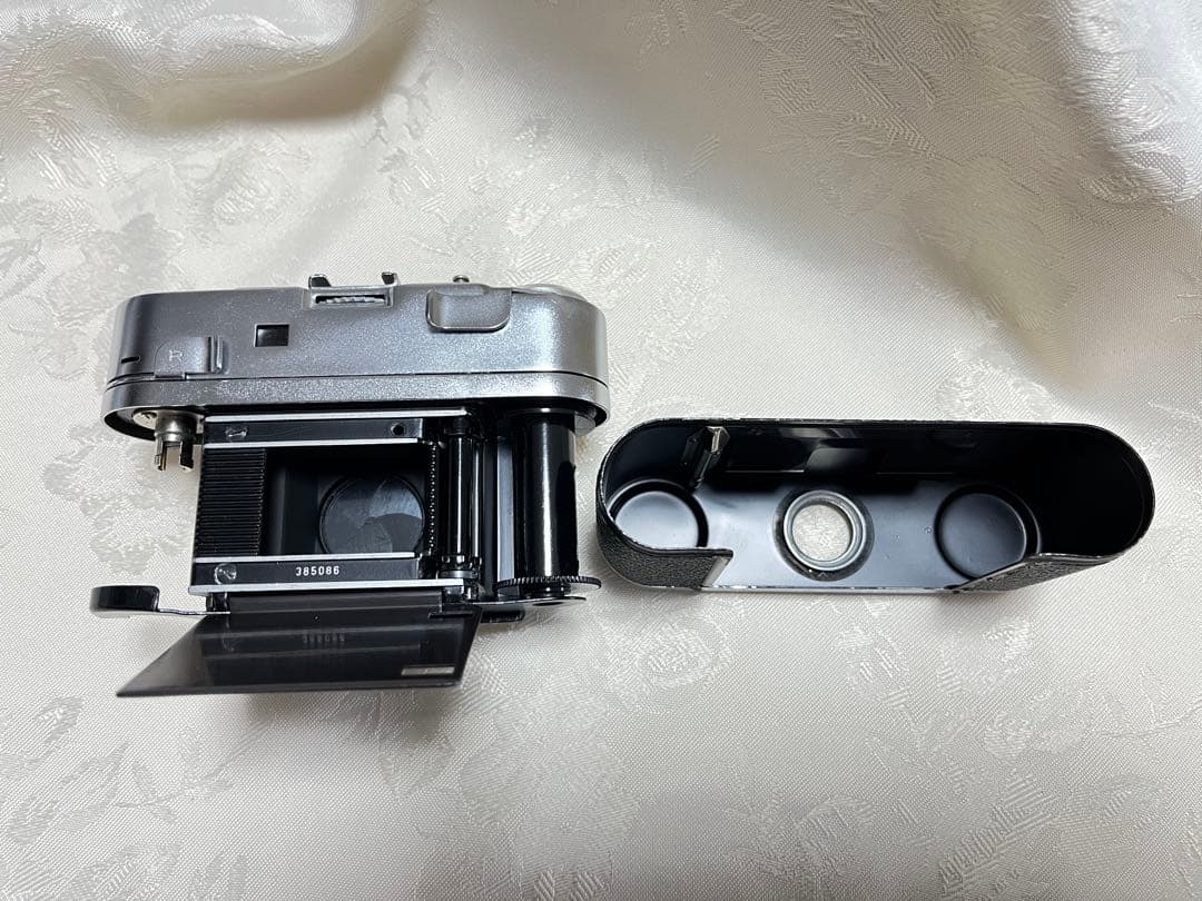 BRAUN コンパクトフィルムカメラ f2.8 45mmドイツ製