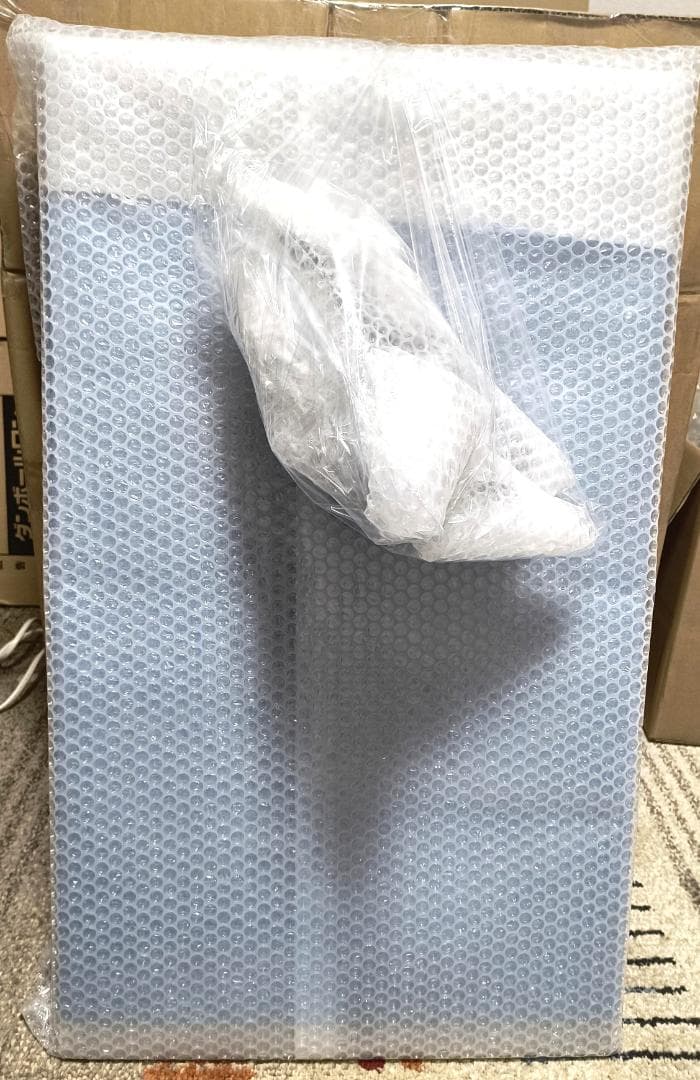 山善　Yamazen　32型　ハイビジョン液晶テレビ　QRT-32W2K　22年