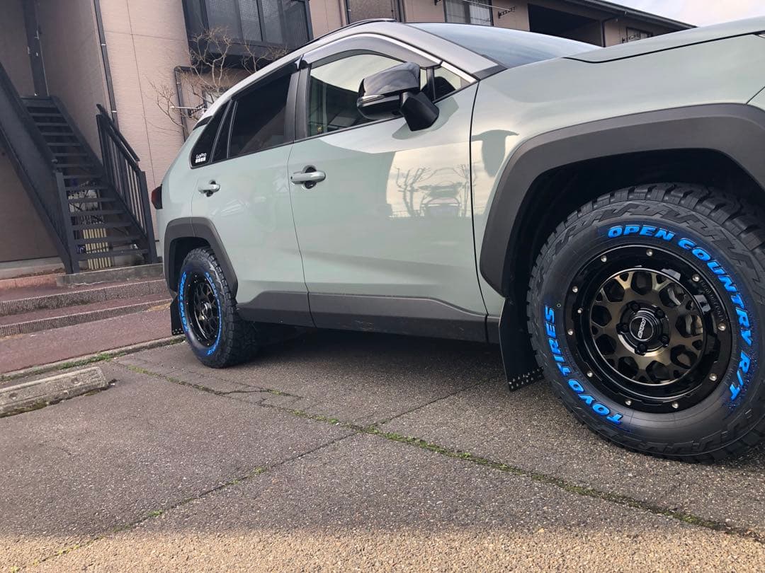 じ*ん様 RAYS DAYTONA M9 16インチ RTタイヤ　RAV4等